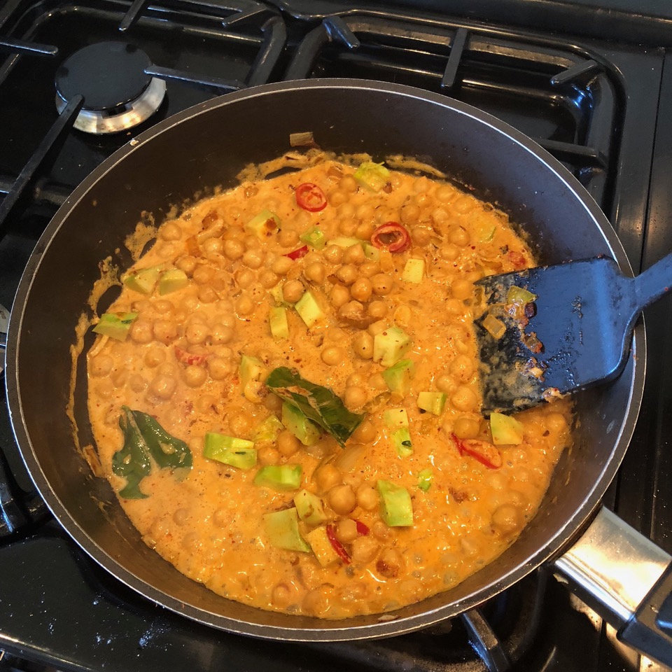chickpea and broccoli curry